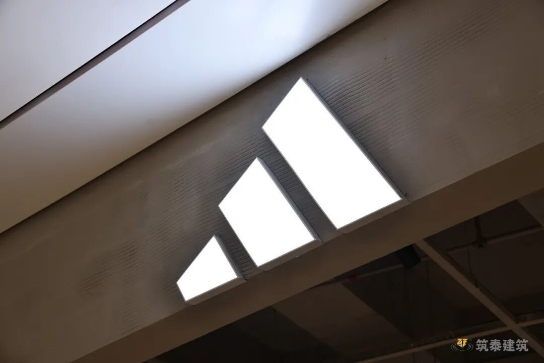 1-260F51J615127.jpg